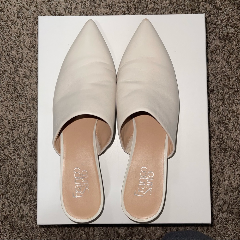 LEATHER MULES